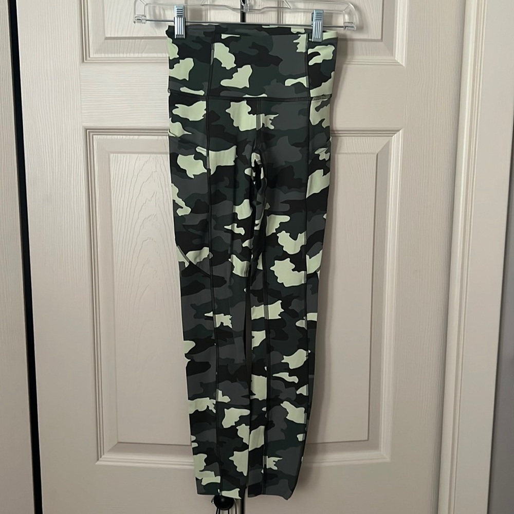 Fast and free tights, lululemon size 2